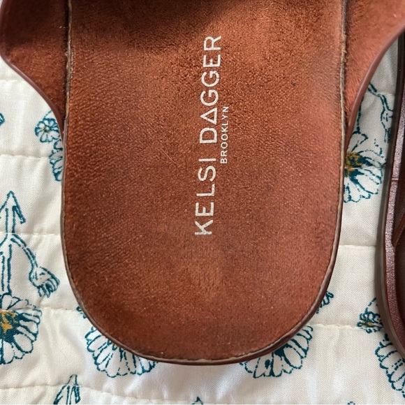 Kelsi Dagger Sailor Peanut Slide Sandals - Picture 7 of 10
